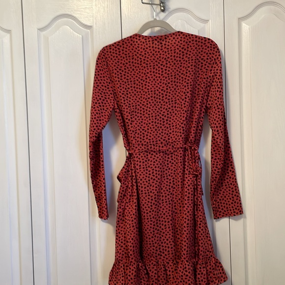 Misguided ruffle dress size 8 NWT - Picture 4 of 4